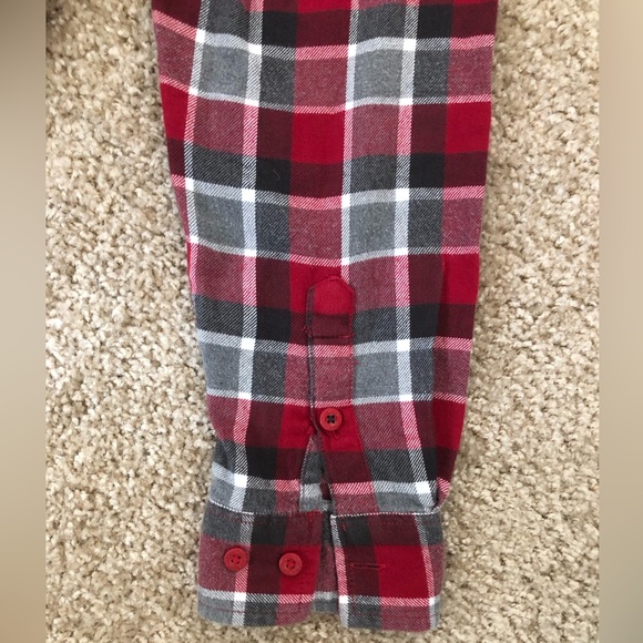 Vans flannel button down shirt with one Vans logo button Size Medium - Picture 9 of 11